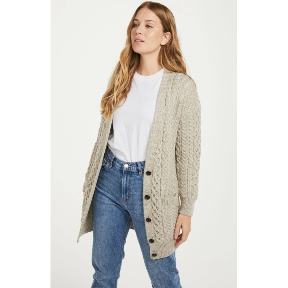 Aran Woollen Mills Delphi Boyfriend Cardigan Beige Merino Wool Cable Knit Size S